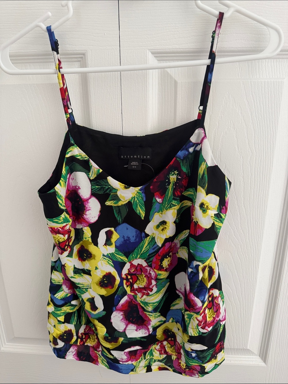 attention Black Floral Spaghetti-Strap Cami with Multicolor Blooms